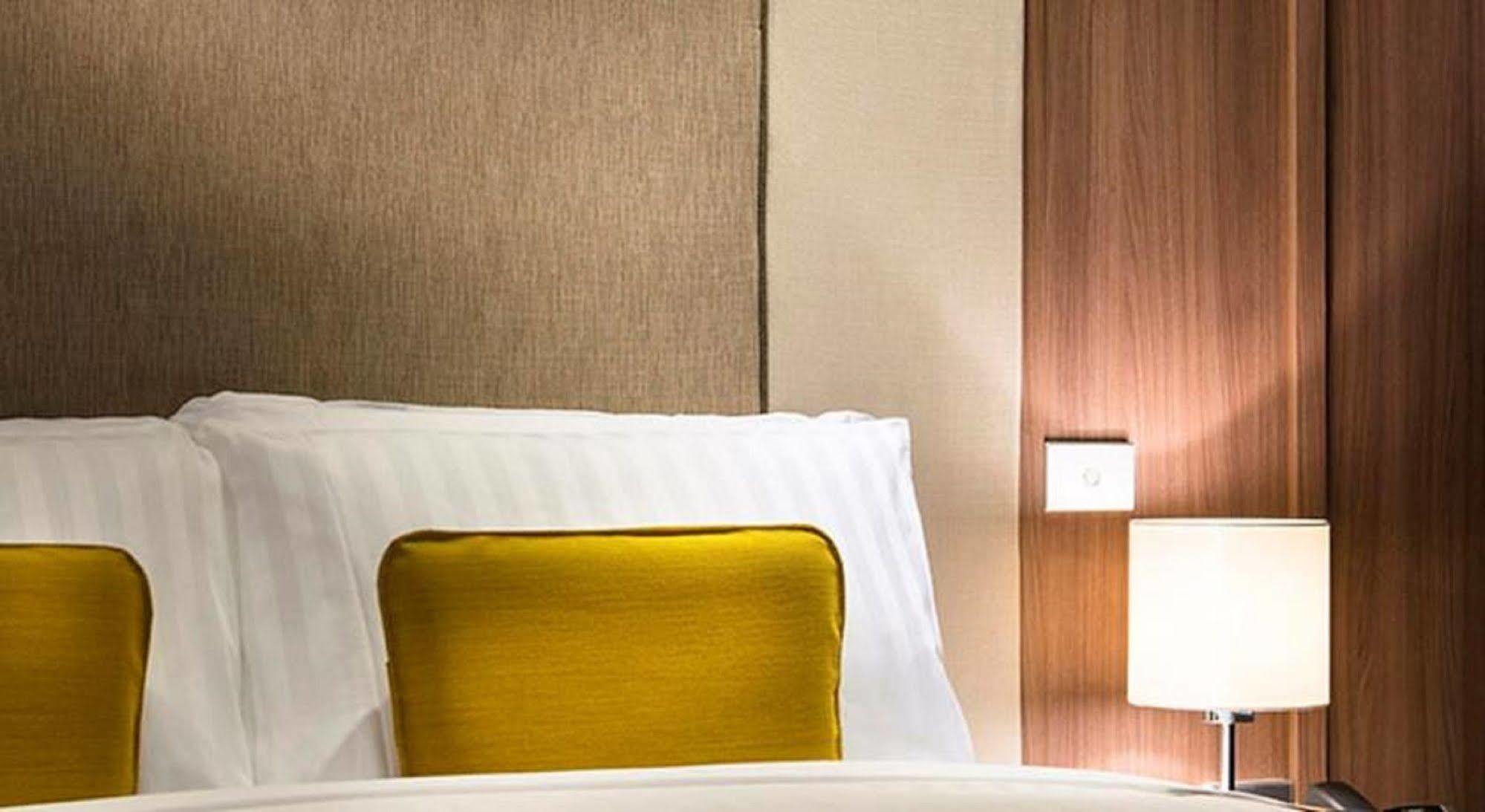 Hougoumont Hotel 4*