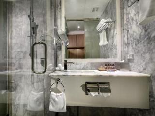 Hougoumont Hotel 4*